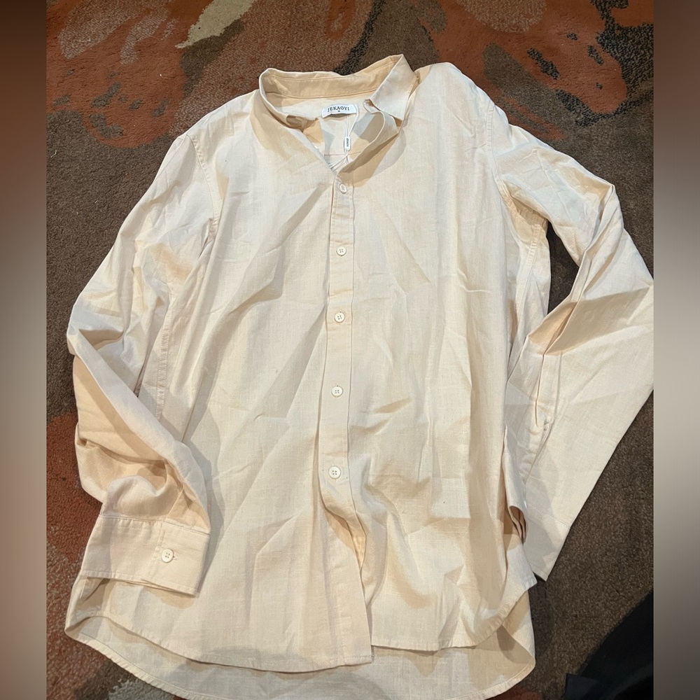 Long Sleeve Button Up Tee Size M